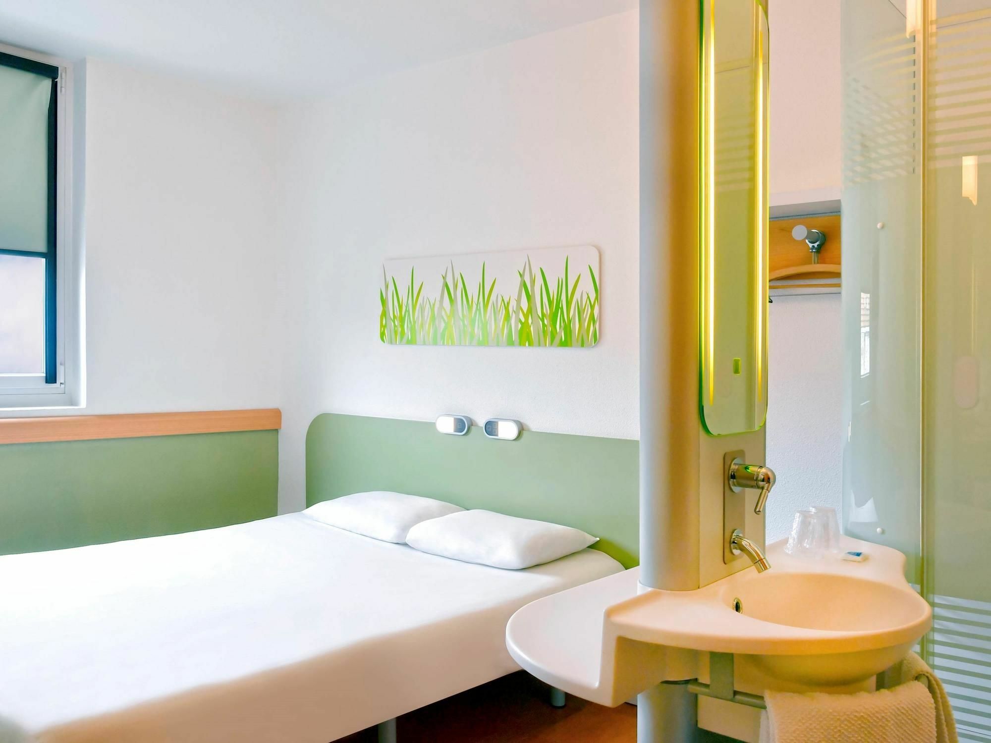 Ibis Budget Saint-Quentin Centre Gare Kültér fotó